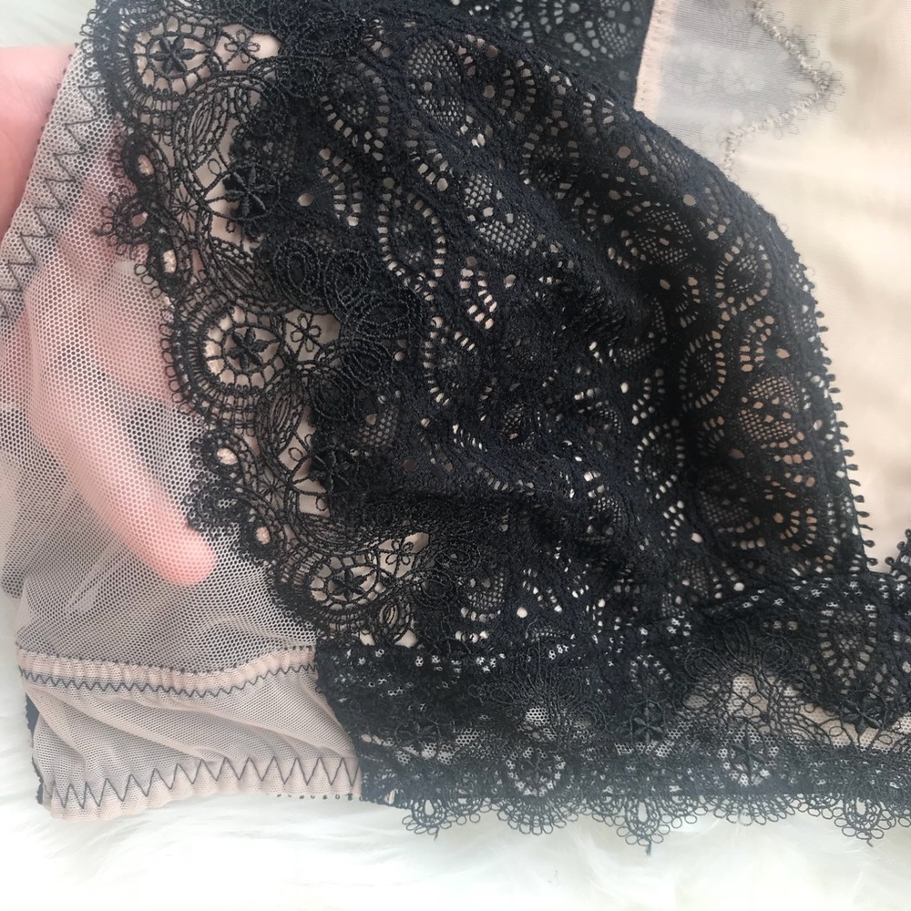 Victoria's Secret | Chantilly Plunge Bralette Lace - Picture 3 of 8